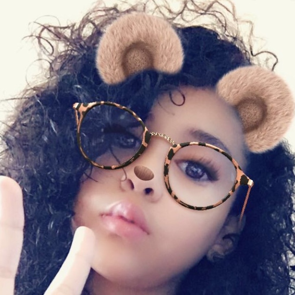 Meet your Posher, Samantha